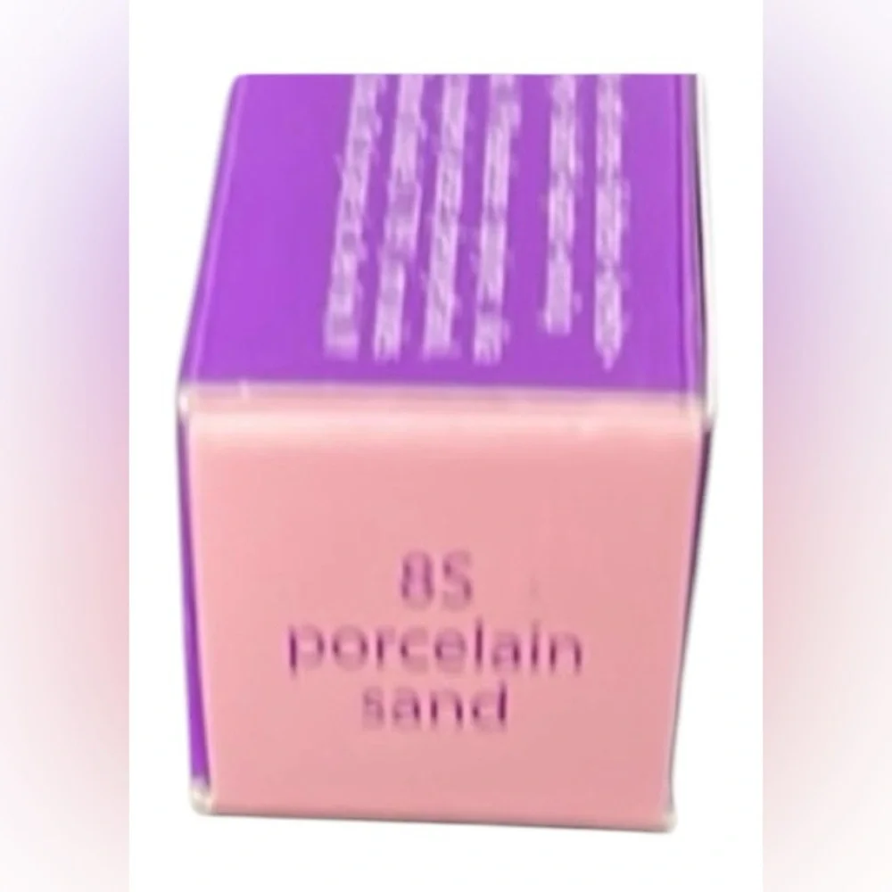 New in box Tarte crease less concealer - 85 Porcelain sand (1 gram)